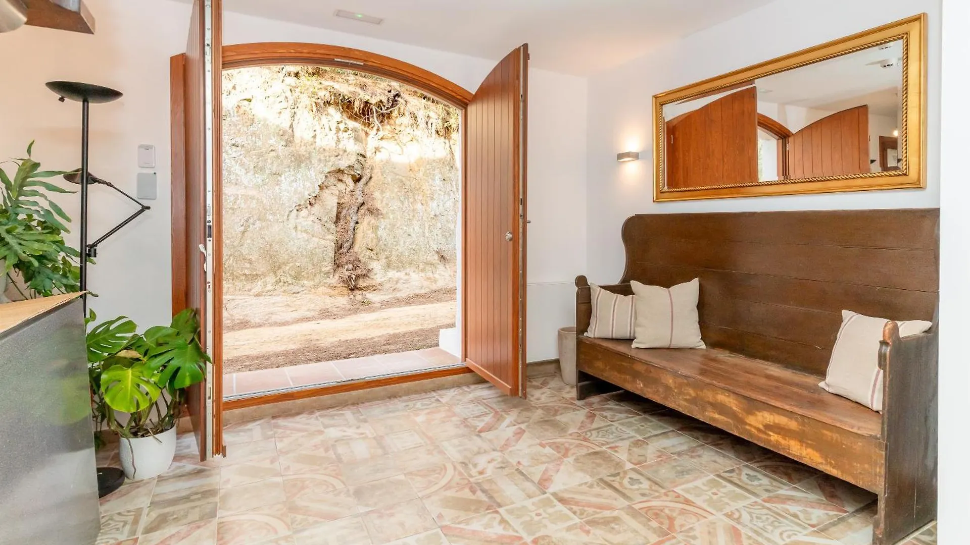 La Terraza - Grosszuegiges Appartment In Katalanischer Masia Sant Iscle De Vallalta Apartment