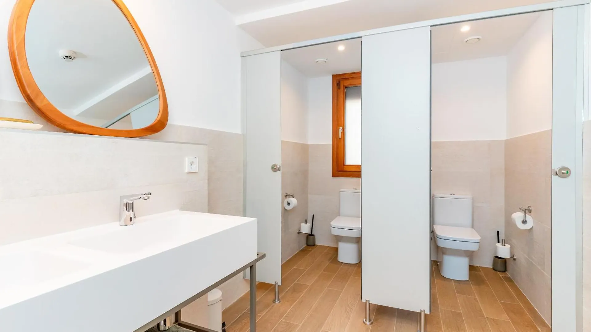 La Terraza - Grosszuegiges Appartment In Katalanischer Masia Sant Iscle De Vallalta إسبانيا