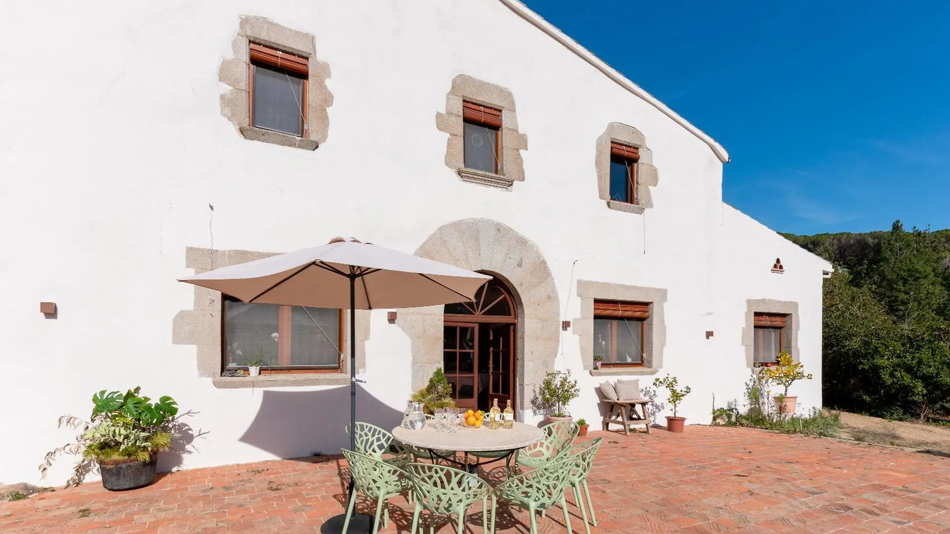 La Terraza - Grosszuegiges Appartment In Katalanischer Masia Sant Iscle De Vallalta شقة