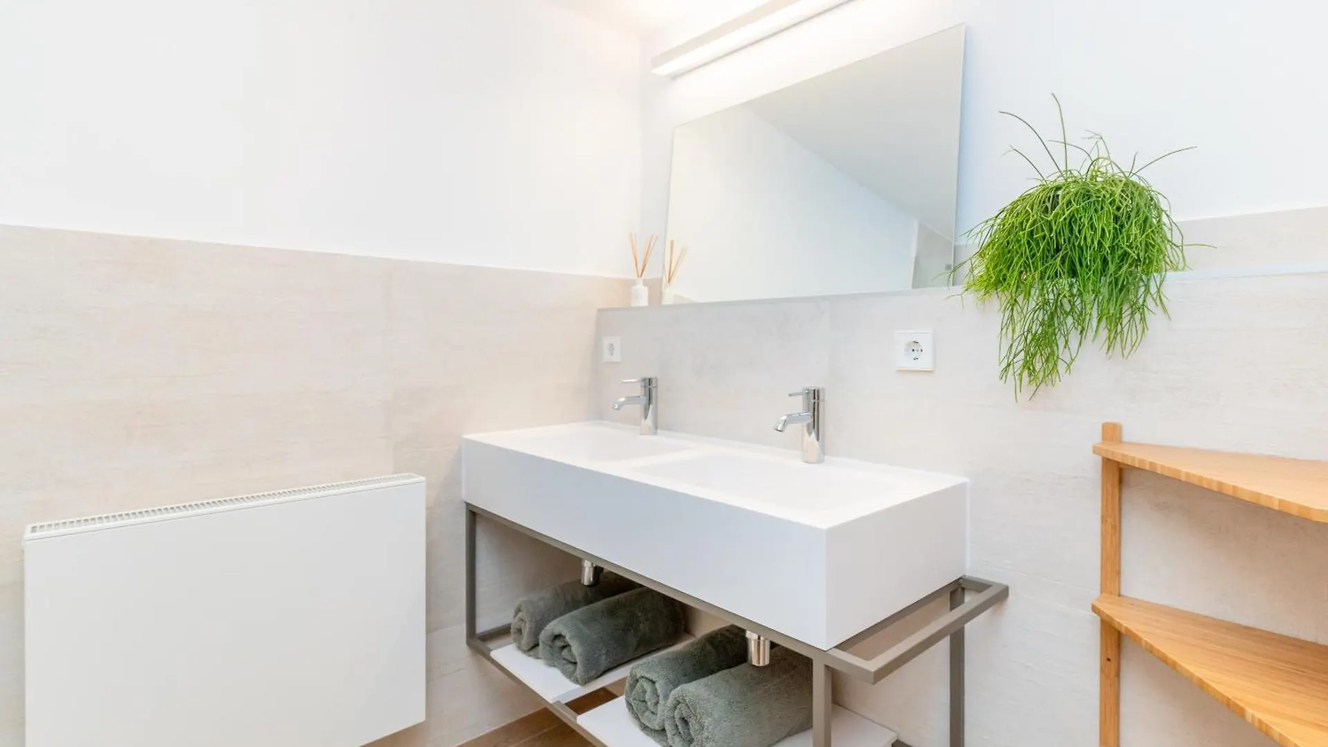 La Terraza - Grosszuegiges Appartment In Katalanischer Masia Sant Iscle De Vallalta شقة
